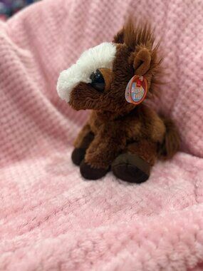 Aurora Dreamy Eyes Horse Plush